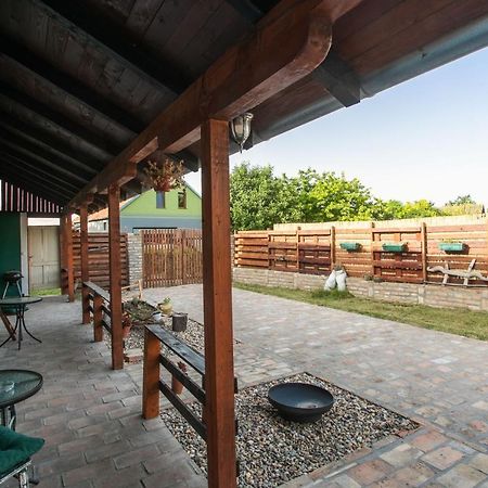 Seosko Domacinstvo Pustolov Apartman Óbánovci Kültér fotó