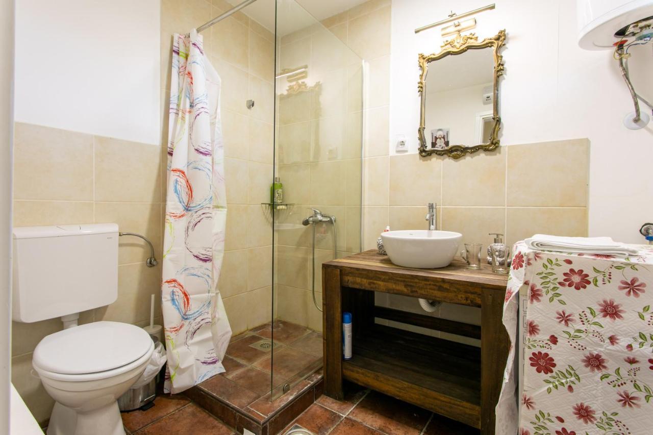 Seosko Domacinstvo Pustolov Apartman Óbánovci Kültér fotó